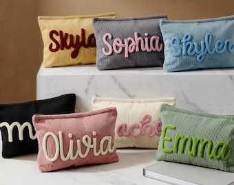 Pochette personalizzata in ciniglia con lettere, regalo per pigiama party tra ragazze, beauty case da viaggio estivo, bomboniere per feste di squadra, mini trousse per il trucco personalizzata per adolescenti