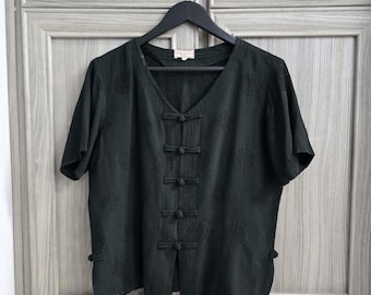 Top feminino tailandês Doung preto estilo oriental, tamanho grande, em seda Soie com botões em laço.