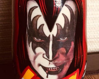 kiss nesting dolls