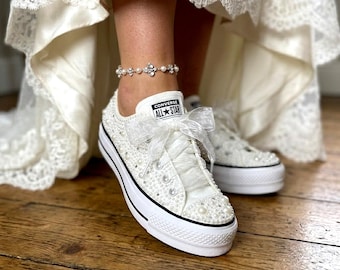 Converse personalizzate con perle e strass – Sneakers basse da sposa con plateau e strass scintillanti