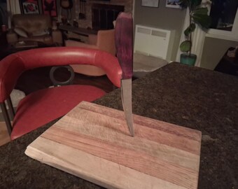 Cuchillo para filetear forjado a mano con hoja de 15 cm y mango de madera de corazón púrpura.