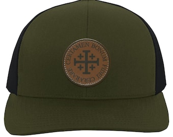 Gorra de camionero con parche de cuero de la Cruz de Jerusalén / Gorra cristiana