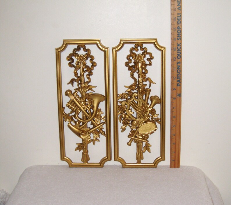 Homco Hard Plastic Wall Plaques 1964 Set of 2 Home Interiors Etsy