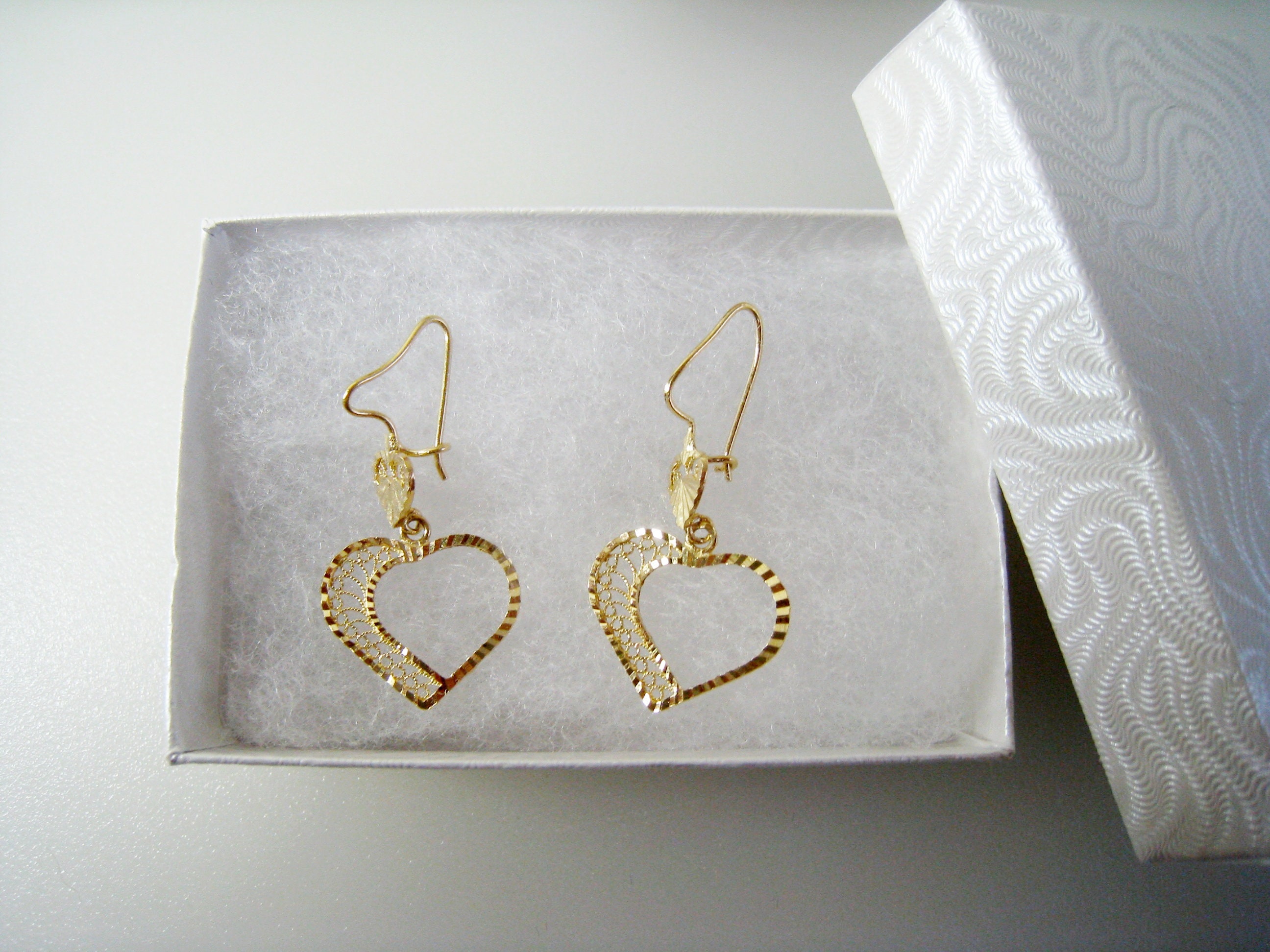 Filigree Heart 14K Gold Dangle Earrings W/ Ear Wires, L