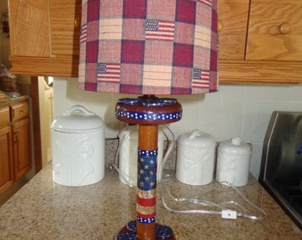 Primitive/Vintage Textile Spool Lamp (Homespun Amer. Flag/Checkered Print Shade)/Country/Cabin