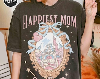 Camiseta "La mamá más feliz del mundo" con lazo coqueto, camiseta del Castillo de Cenicienta de Disney, camiseta a juego de Magic Kingdom, camiseta con atuendo para viaje familiar a Disneyland