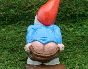 Zombie Gnomes: Mooning Myrtle