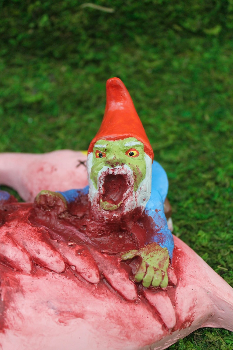 Zombie Gnomes: Bye Bye Birdie image 3