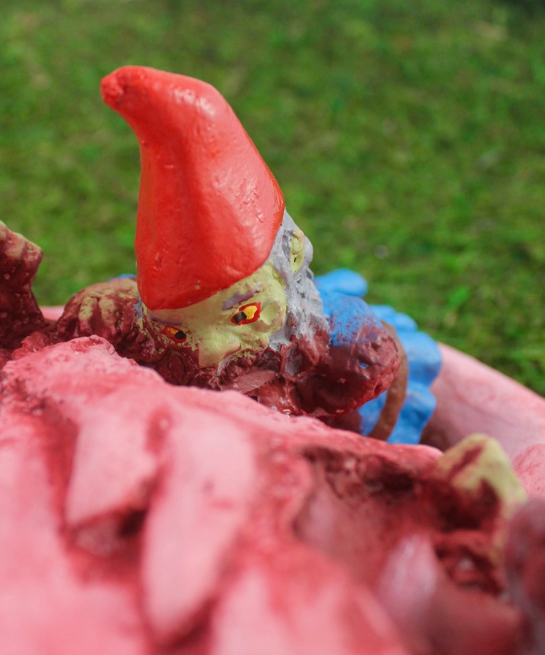 Zombie Gnomes: Bye Bye Birdie image 3