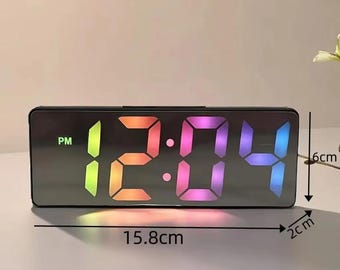 Reloj despertador LED con luz, indicador de temperatura, brillo ajustable, función de repetición de alarma, reloj digital para dormitorio, escritorio o uso doméstico.
