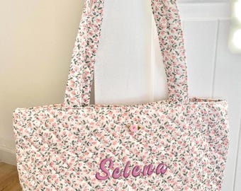 Personalized Embroidered Quilted Patchwork Tote Bag Large Quilted Floral Bag Pretty Soft Durable Tote Bag Bridesmaid Bag for Her Weekend Bag