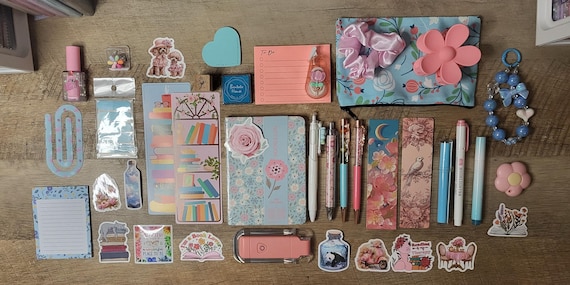 Floral Bookish Bundles for book lovers, stationery lovers, and those who love journaling.