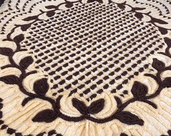 Vintage Chenille Bedspread Bright yellow and Brown. Lattice pattern, center medallion. Queen 104x88”