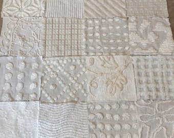 Vintage Chenille Fabric Quilt Squares / Blanco, Morgan Jones blanco con cobre, floral, celosía, hojas, margarita. Cantidad 16 6x6" - 1 de cada patrón