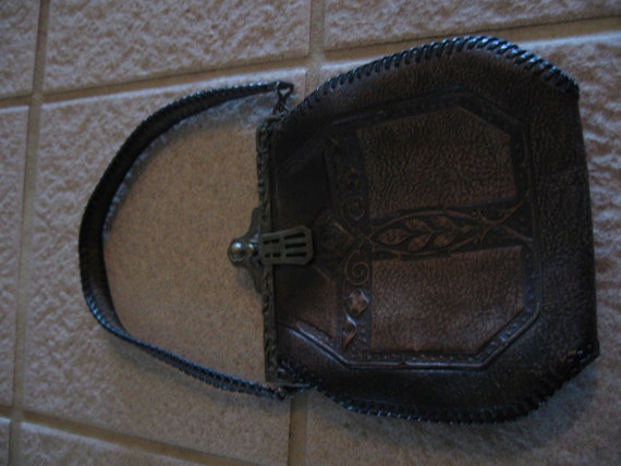 Early 1900 Tooled Leather Purse Turn Key - Beauti… - image 1