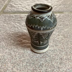 Mini Art Pottery Pot / Vase