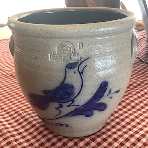 Vintage Rowe Pottery “ Bird” Approximately 8x9 base 5.5.