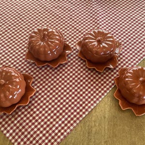 Pfaltzgraff Pumpkin Soup Bowl with Lids and Leaf Saucers