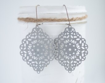 NEW The "Mandy" Medium Diamond shaped Filigree Earrings - Ultra Lightweight - Great for Gifts (22 colors) *BEST SELLER*