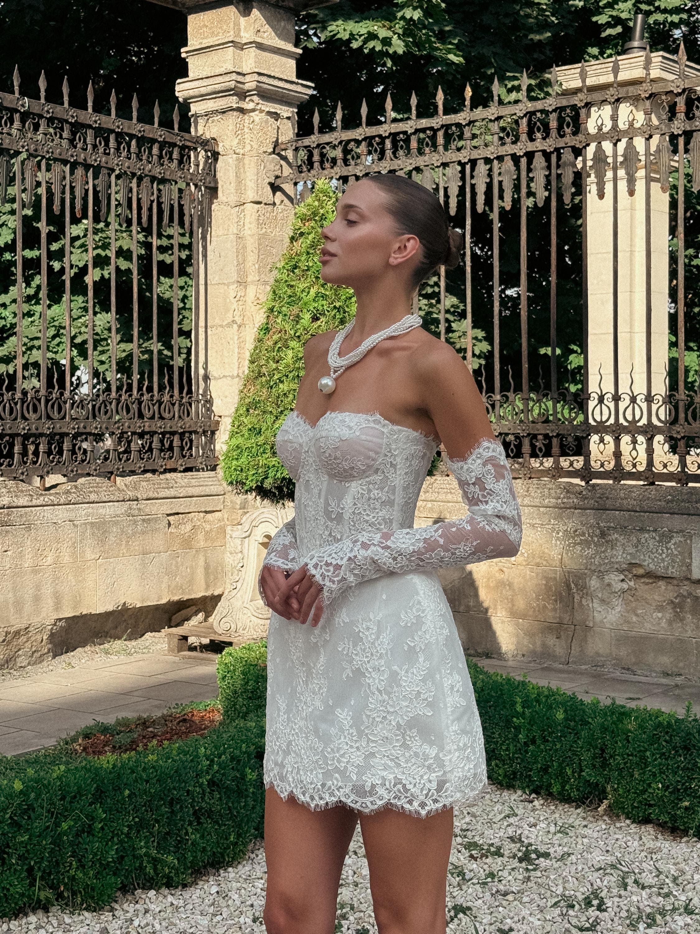 White Short Corset Wedding Dress Made of Lace With Detachable Sleeves, Mini Bridal  Gown Perfect for After Party or Wedding Photoshoot - Etsy