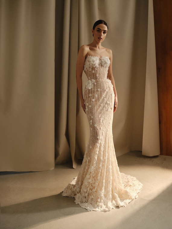 chinese dress ladies Strapless Lace Applique A Line Wedding Gown In Ivory Oyster main image 1