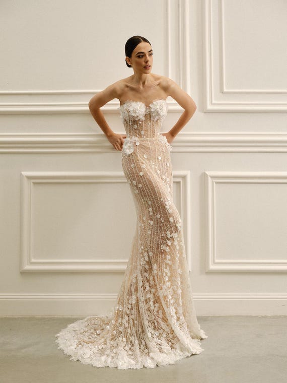 sharing elegance dresses Swan Elegance Dress