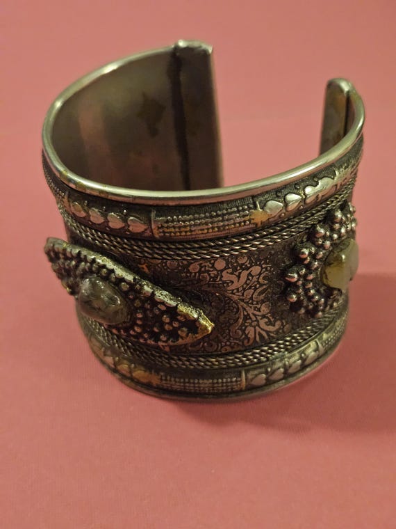 Amazing Vintage large Cuff statement bracelet wit… - image 5