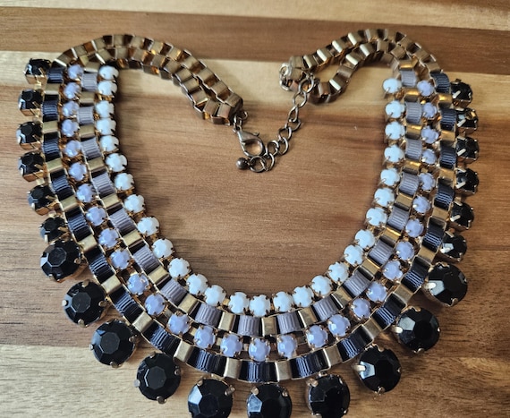 Beautiful statement rib necklace with rhinestones! - image 1