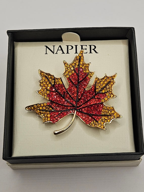 Vintage napier large leaf brooch in new condition 