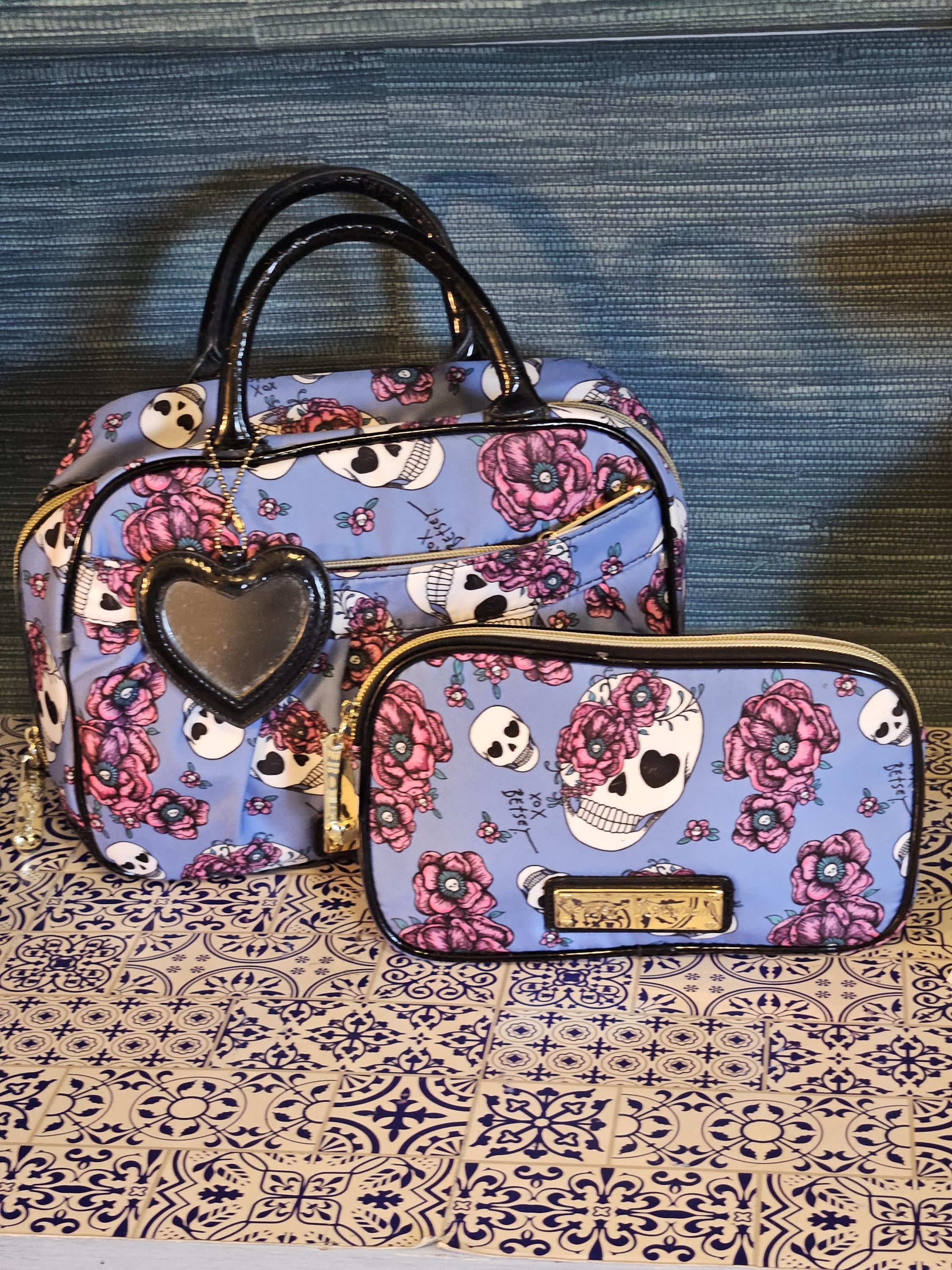 Achetez Sac cabriolet en strass Betsey Johnson chez Burundi