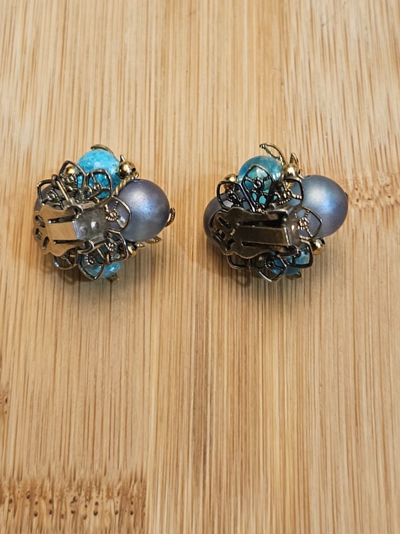 Wow!!! And darn, these clip on earrings are so be… - image 4