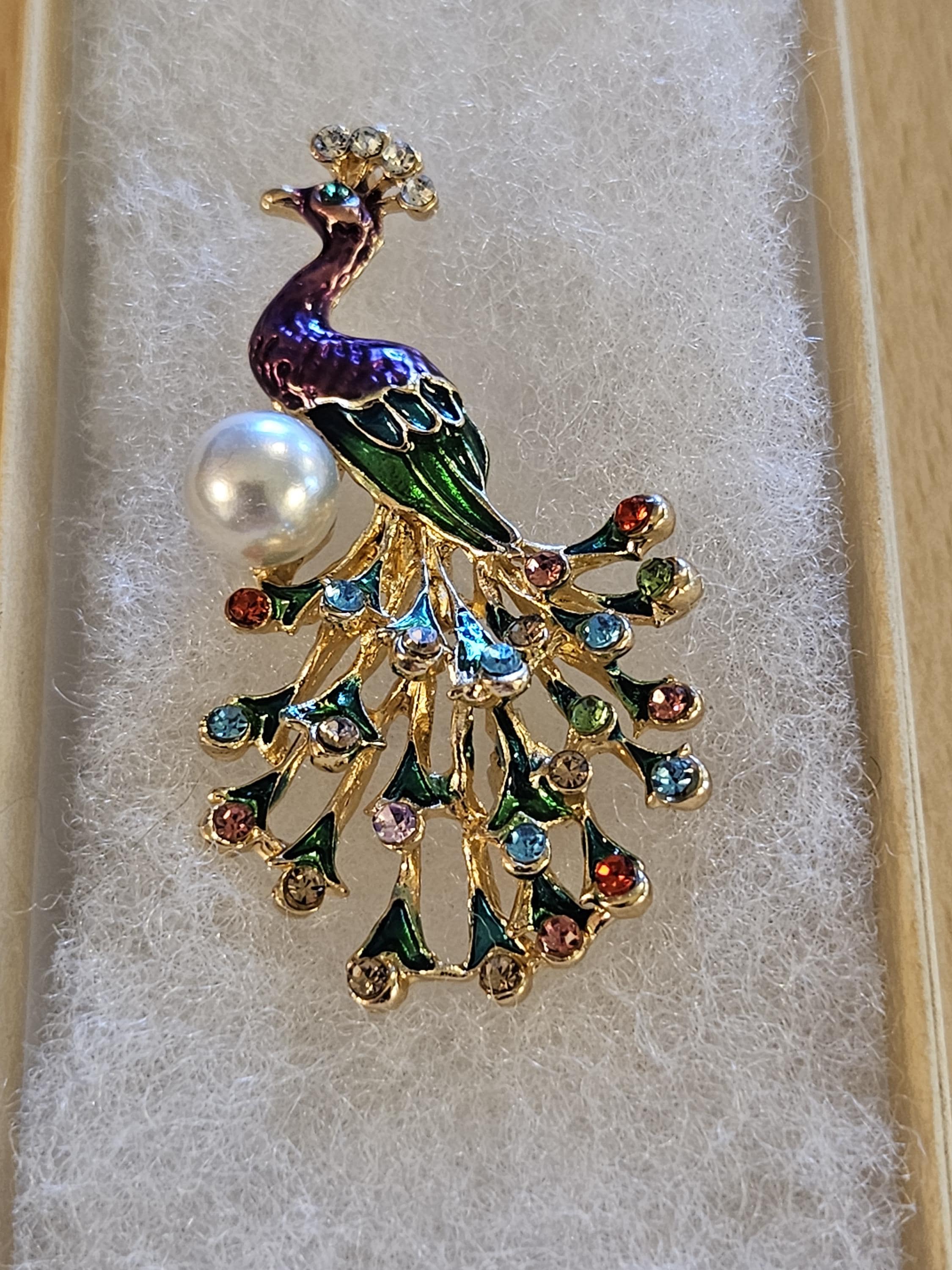 ヴィンテージのゴールドトーンの孔雀のカラフルなクリスタル エナメル