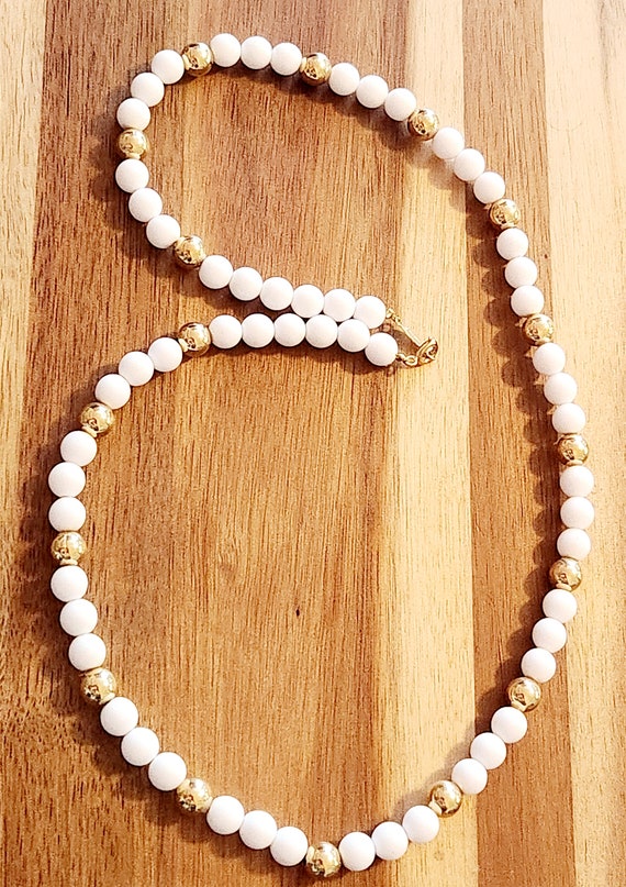 Vintage napier white and gold beaded necklace.