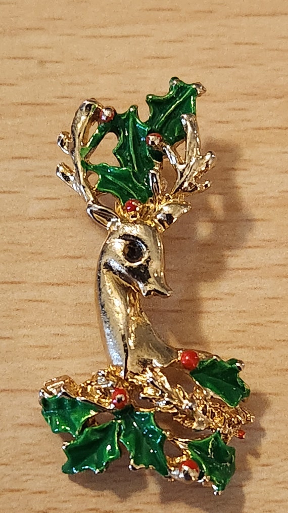 Vintage reindeer brooch with mistletoe in enamel … - image 1