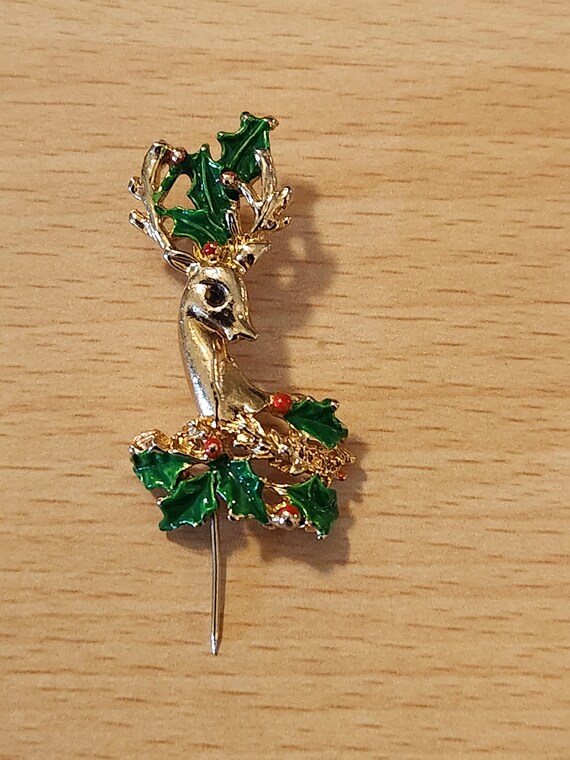Vintage reindeer brooch with mistletoe in enamel … - image 4