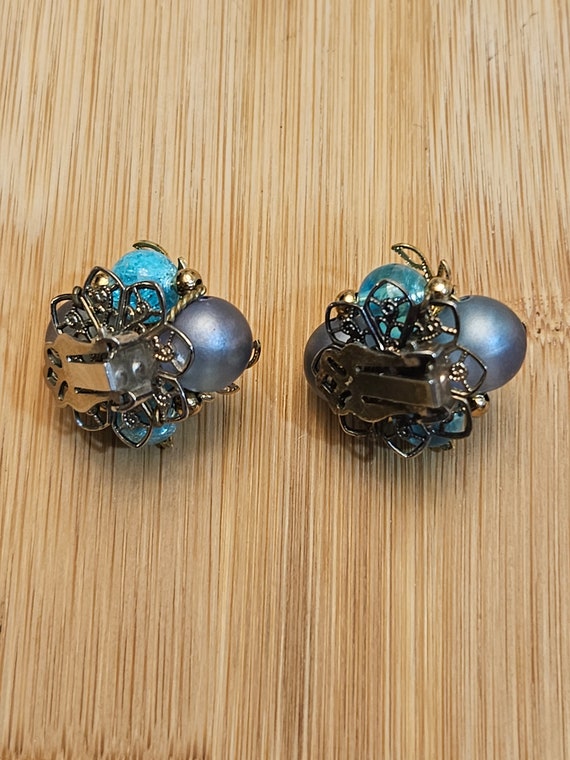 Wow!!! And darn, these clip on earrings are so be… - image 5