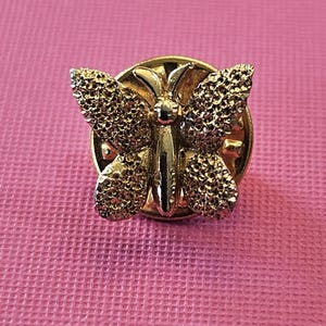 Wunderschöne goldfarbene Schmetterlingsbrosche/Schmetterling in exzellenten vintage Zustand!