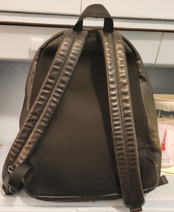 Beautiful black leather vintage back pack by Coac… - image 10