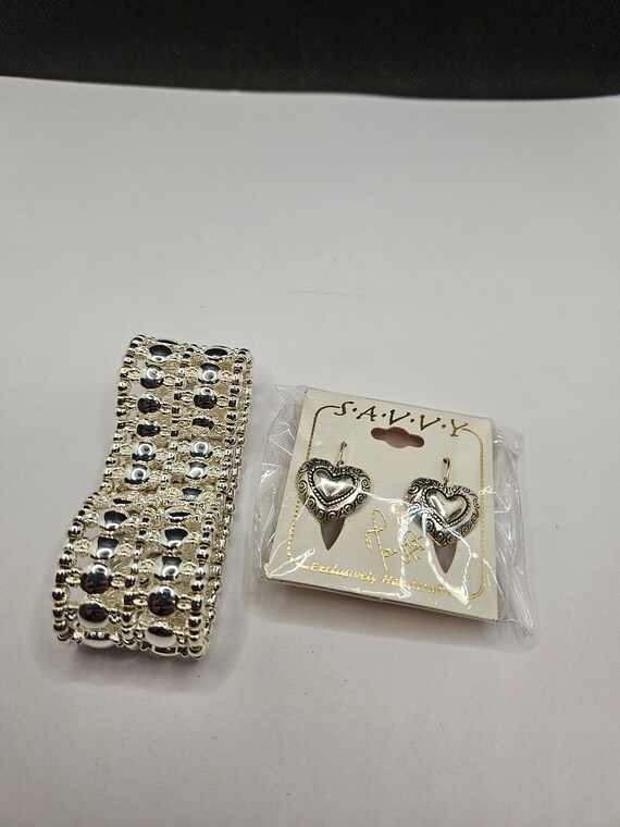 Silvertone Vintage statement stretch bracelet wit… - image 9