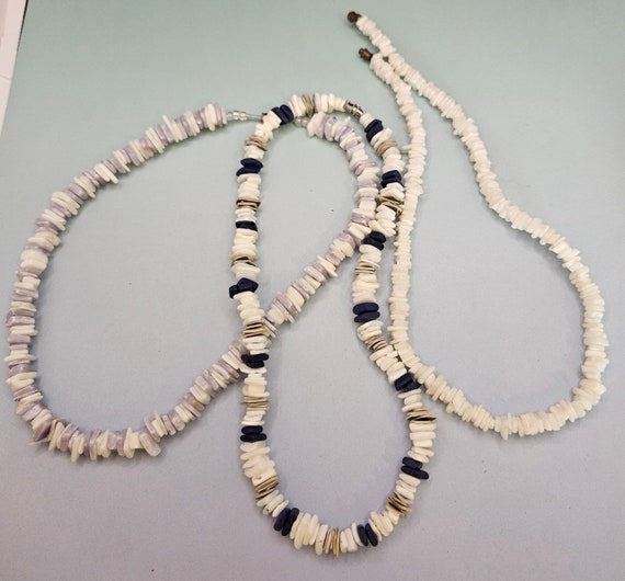 3 Vintage puka shell necklaces in very good Vinta… - image 9