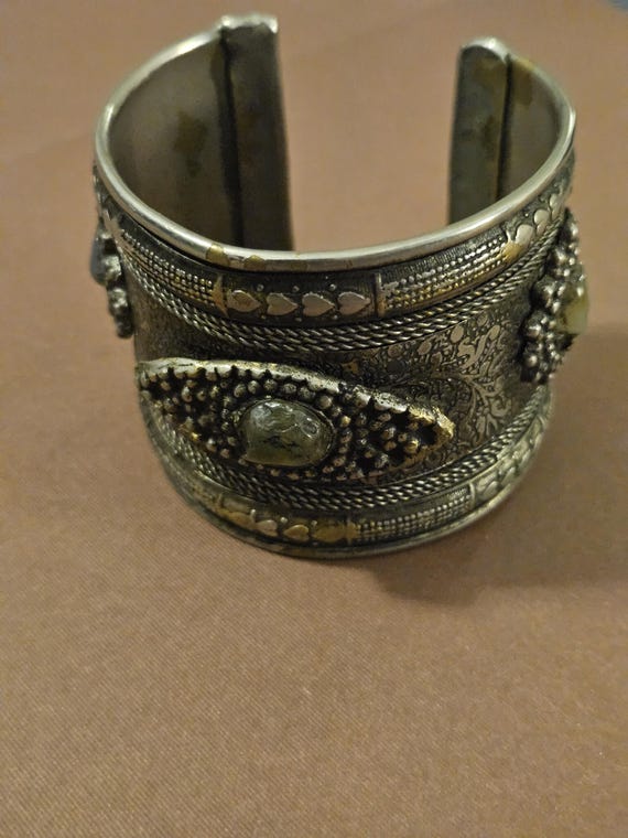Amazing Vintage large Cuff statement bracelet wit… - image 7