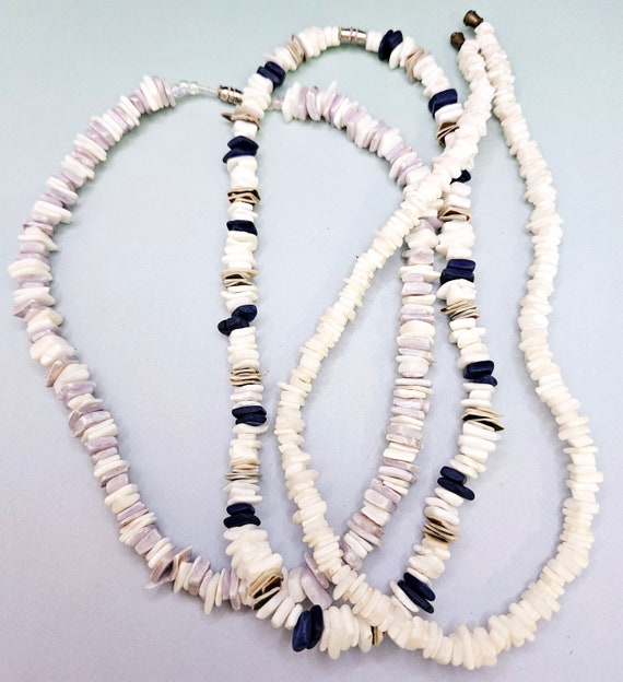 3 Vintage puka shell necklaces in very good Vinta… - image 3