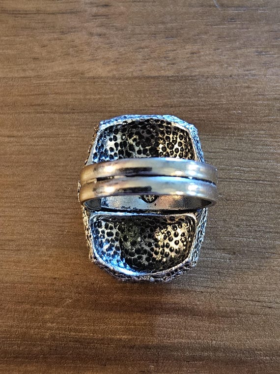 Adjustable silvertone statement vintage ring with… - image 2