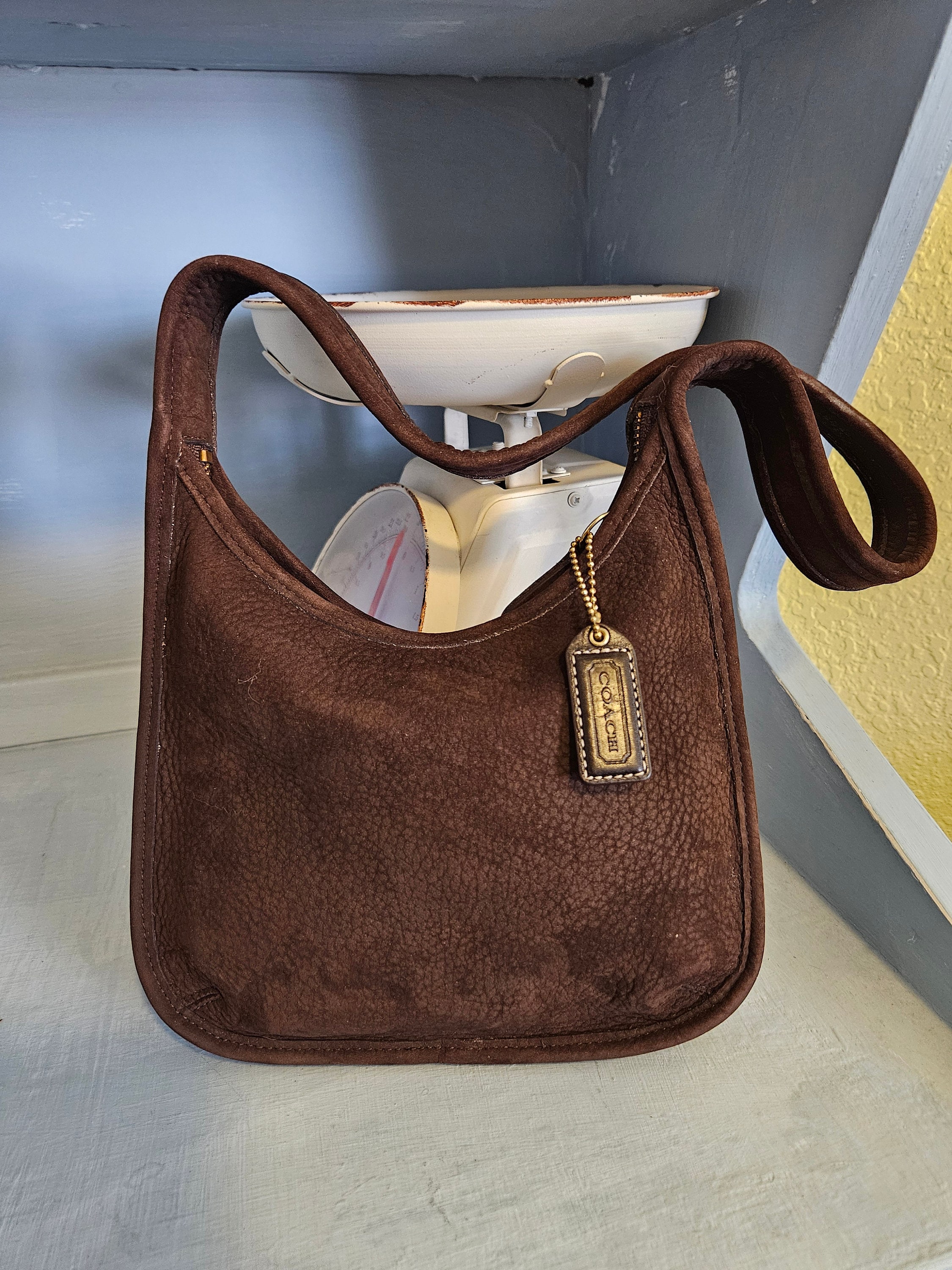 Vintage Brown Nubuck Ergo Coach Shoulder Bag in Excellent Vintage Brown Nubuck Ergo Coach Shoulder Bag in Excellent