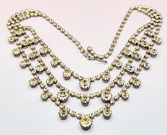 Amazingly Stunning Vintage 3 strand Rhinestone st… - image 4