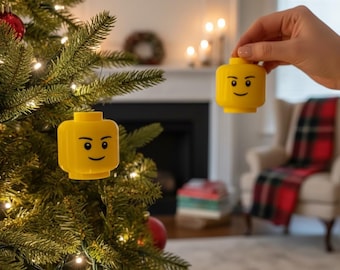 Adorno de cabeza en miniatura estilo ladrillo / Figura amarilla impresa en 3D para árbol de Navidad