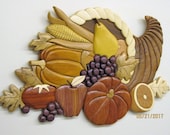 CORNUCOPIA, Cuerno de abundancia tamaño completo en 125%. PRECIO REDUCIDO, Intarsia tallado por Rakowoods, madera tallada regalo colgante pared decoración comedores,