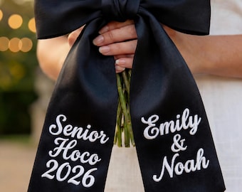 Banda para ramo de graduación personalizada para el último año de secundaria (2026), envoltura bordada para ramo de graduación, decoración personalizada para pareja con nombre, recuerdo de graduación, envoltura de cinta con monograma