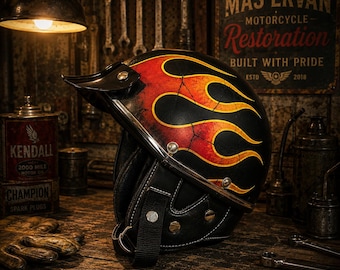 Casco corto giapponese con fiamme / Casco da motociclista vintage retrò