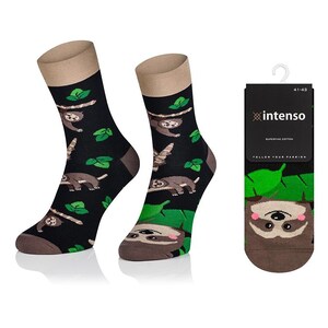 May include: Black socks featuring a sloth and leaf design, with brown heels, toes, and cuffs. The packaging displays a sloth face and the "intenso" brand. The socks are size 41-43.